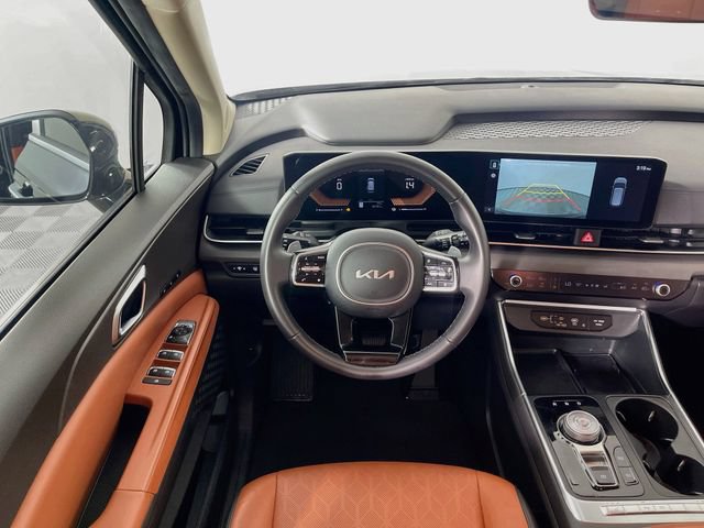 Used 2025 Kia Carnival EX FWD image 23