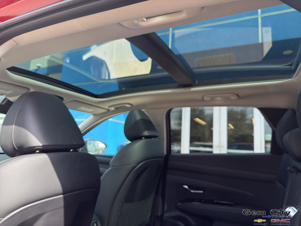 Used 2025 Hyundai Tucson Limited image 15