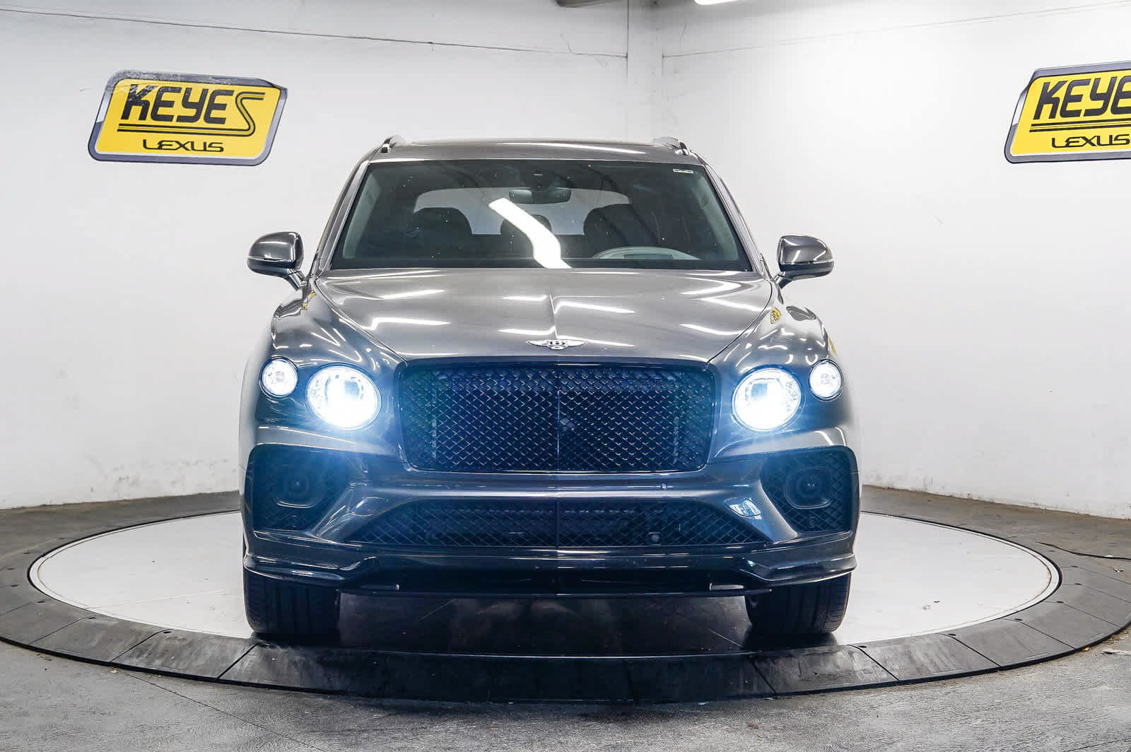 Used 2021 Bentley Bentayga AWD/4WD image 6