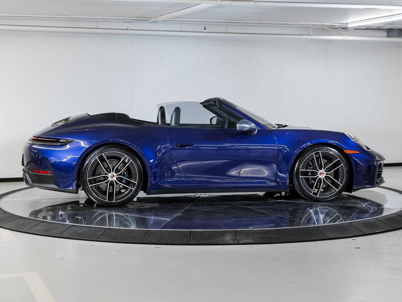 New 2026 Porsche 911 Carrera T RWD image 8