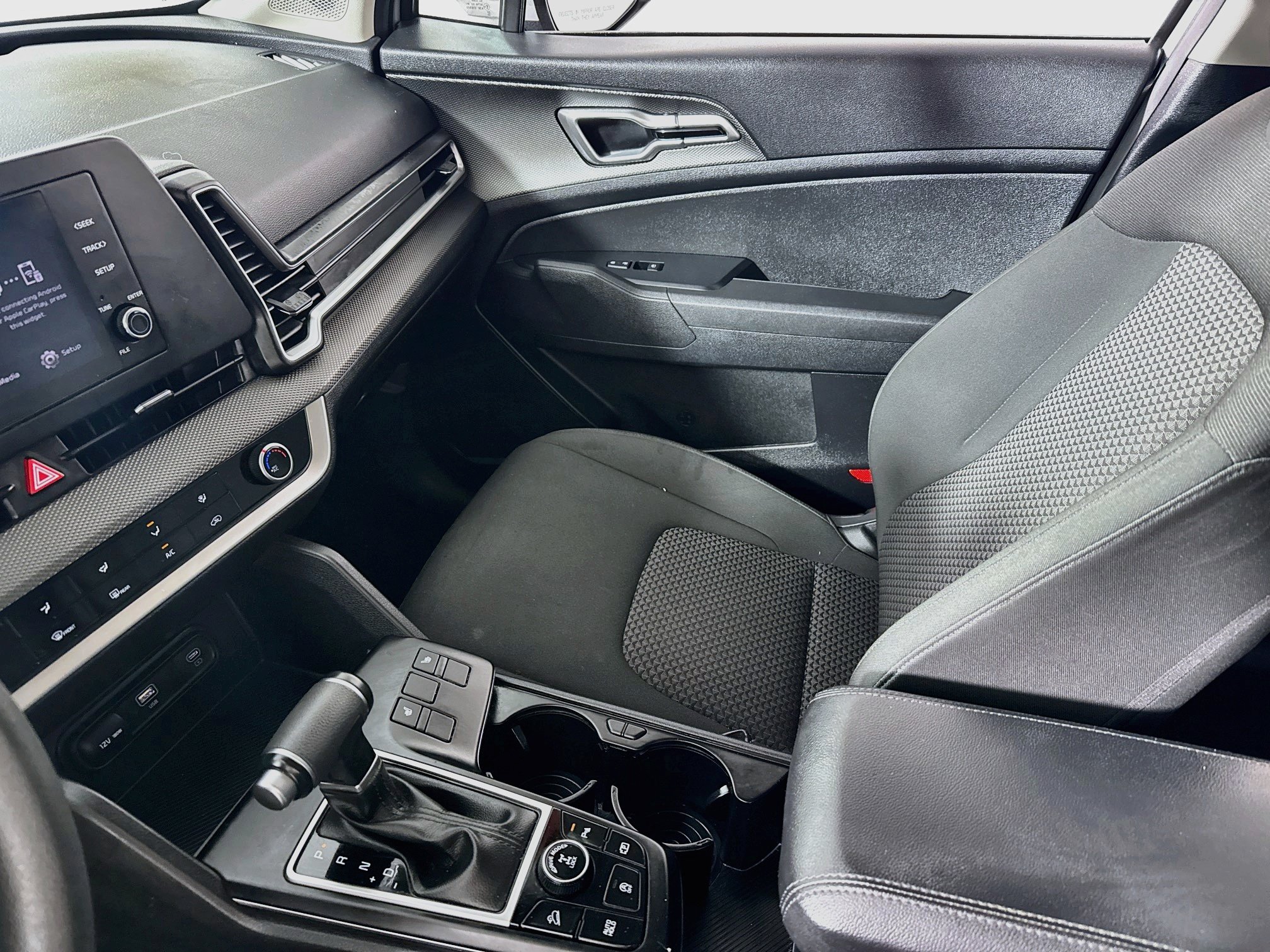 Used 2024 Kia Sportage LX AWD/4WD image 23