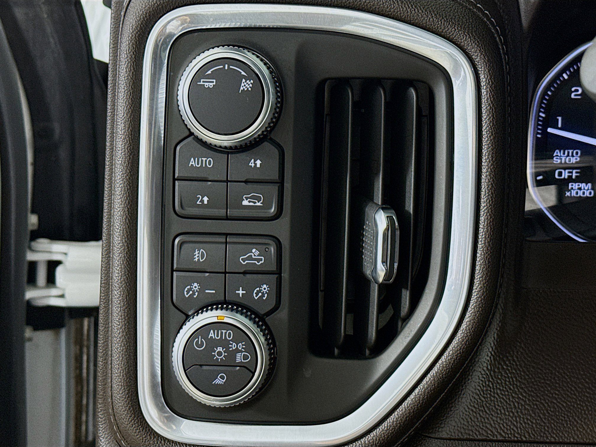 Used 2019 GMC Sierra 1500 SLT w/ Driver Alert Package I image 9