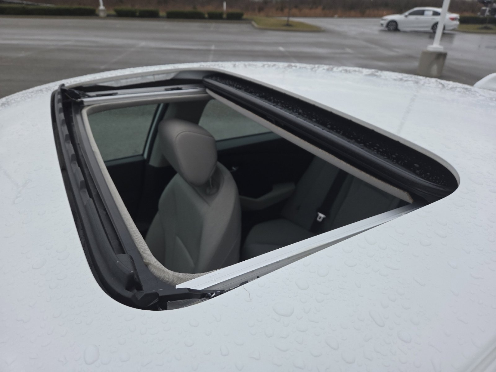 Used 2023 Honda Accord EX image 4