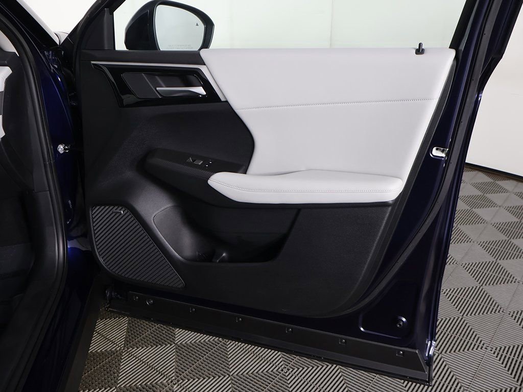 New 2025 Mitsubishi Outlander SE image 26