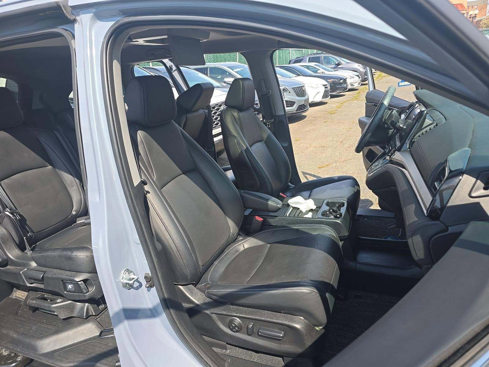 Used 2023 Honda Odyssey Touring image 14
