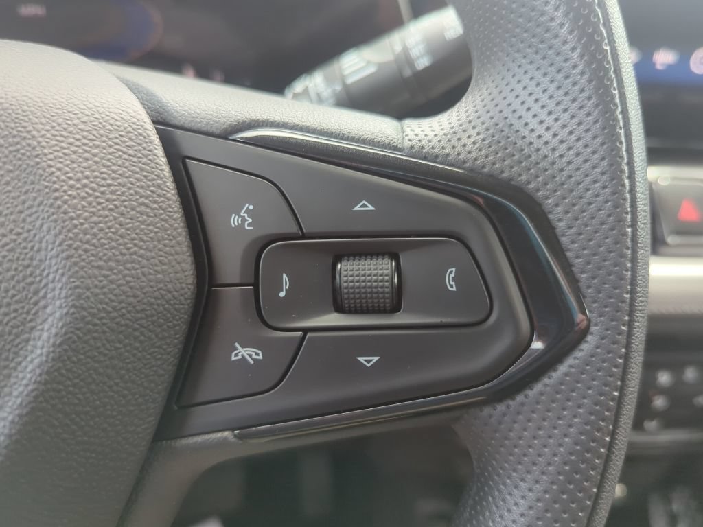 Certified 2024 Chevrolet TrailBlazer LT FWD image 30