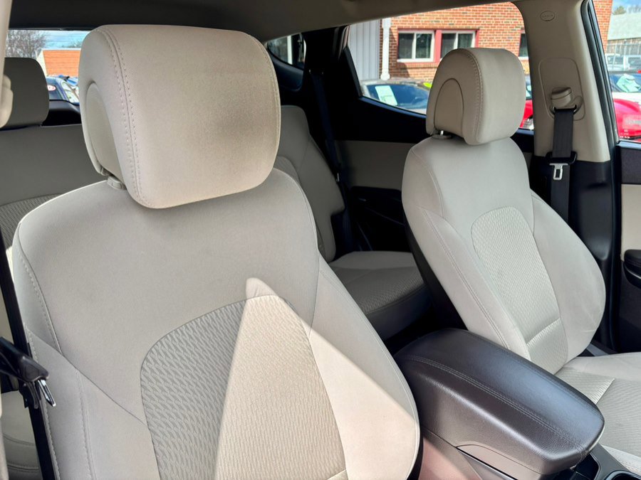 Used 2017 Hyundai Santa Fe Sport image 17