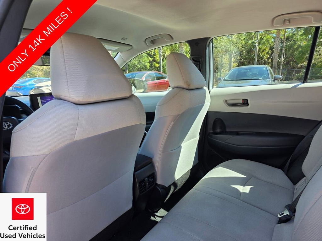 Used 2025 Toyota Corolla Cross L image 23