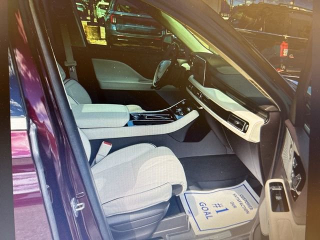 Used 2022 Lincoln Aviator Black Label Grand Touring AWD/4WD image 7