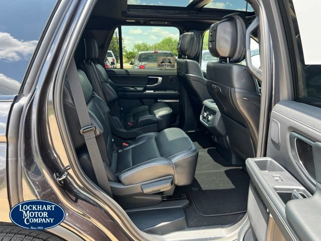 New 2027 Ford Expedition Platinum w/ Stealth Appearance Package RWD image 33