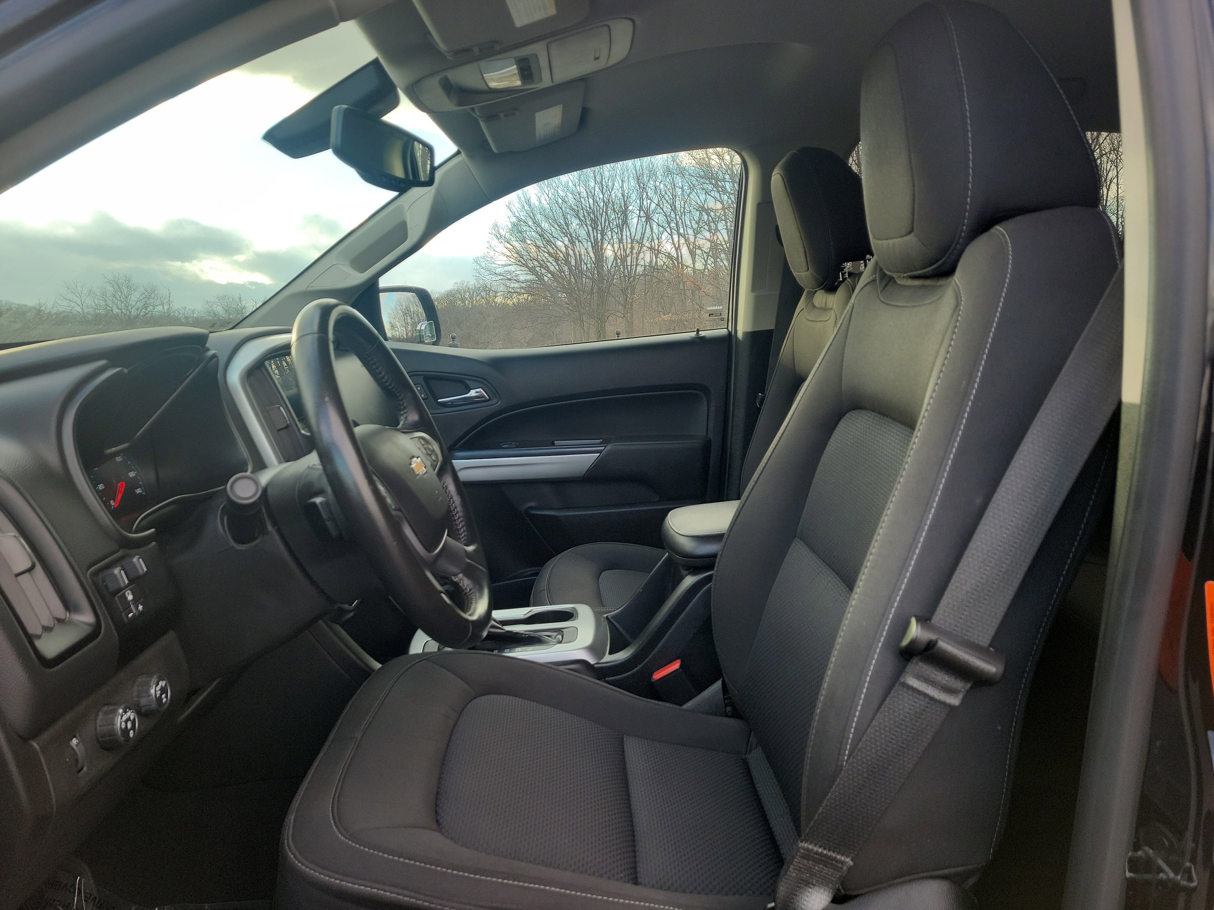 Used 2021 Chevrolet Colorado LT w/ Redline Special Edition image 10