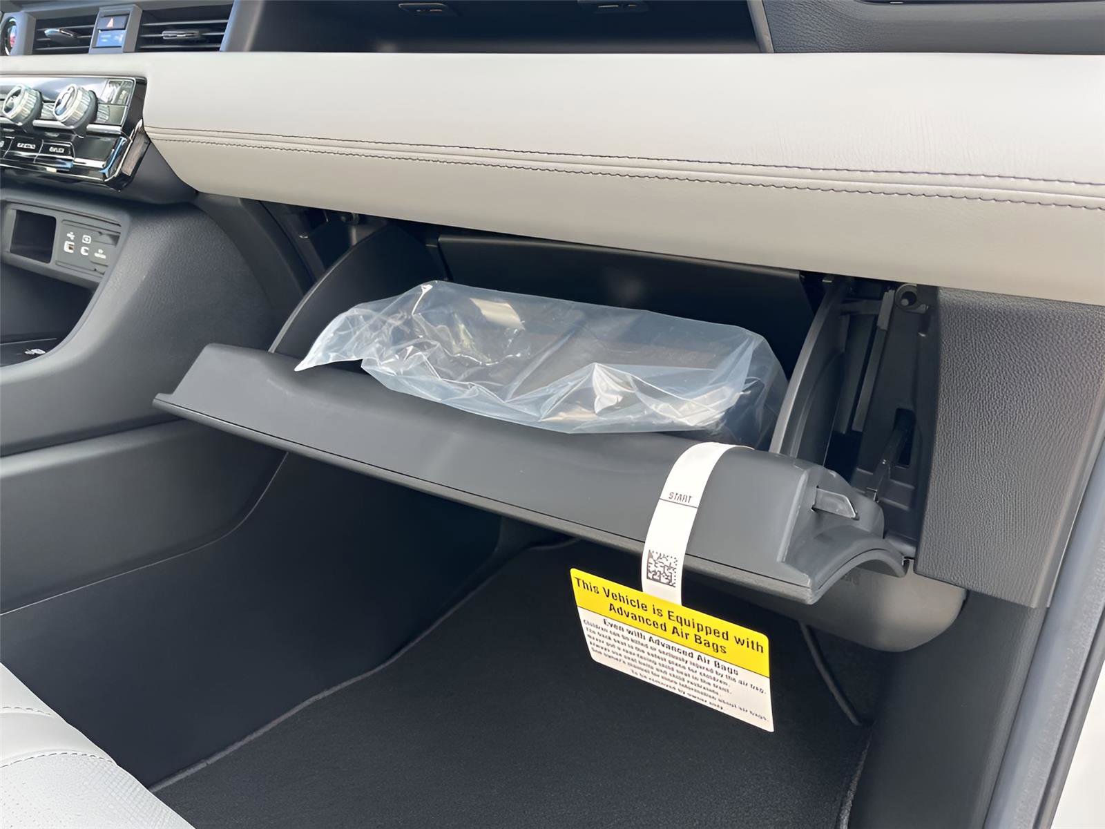 Used 2025 Honda Pilot Elite image 32