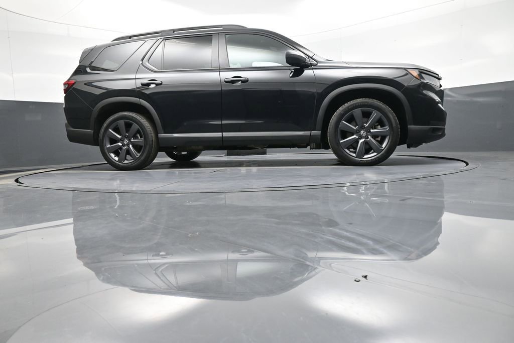Certified 2023 Honda Pilot Sport image 29