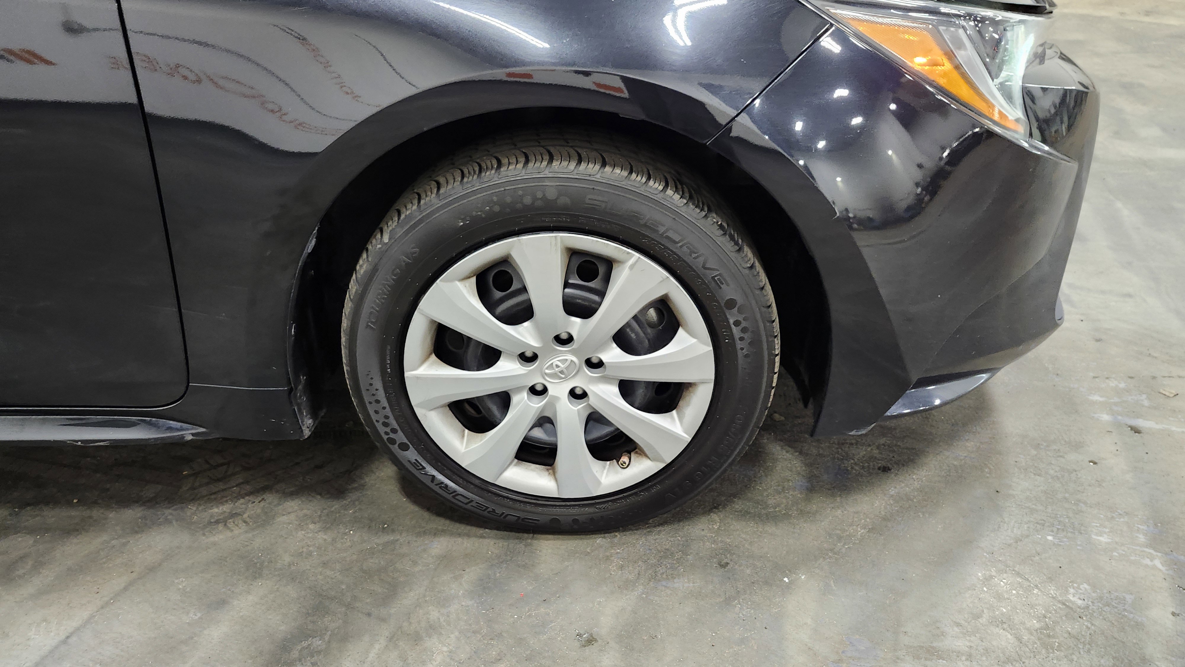 Used 2022 Toyota Corolla LE image 9