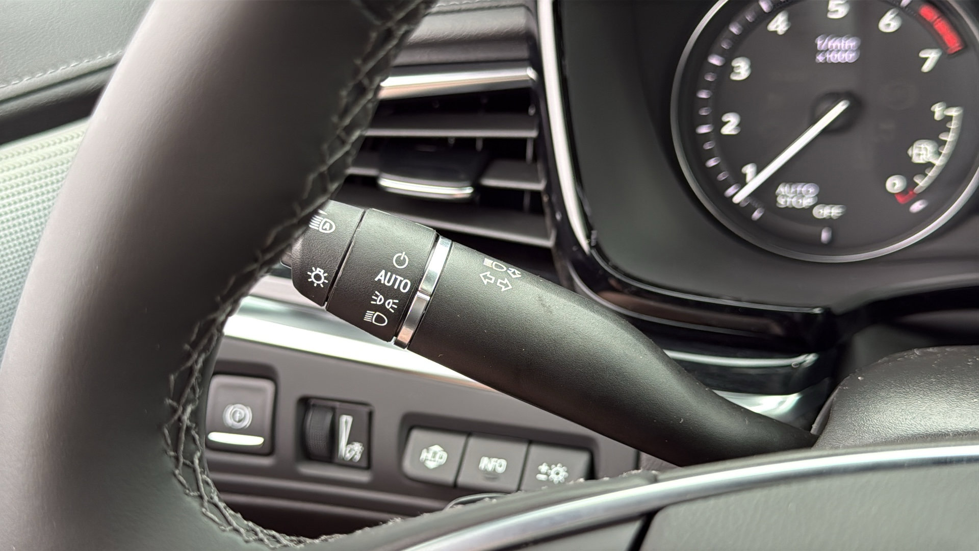 New 2026 Cadillac XT5 Premium Luxury w/ LPO, Floor Liner Package image 15