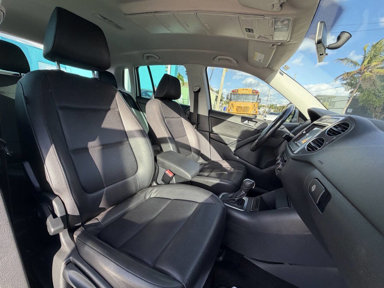 Used 2012 Volkswagen Tiguan SEL FWD image 13