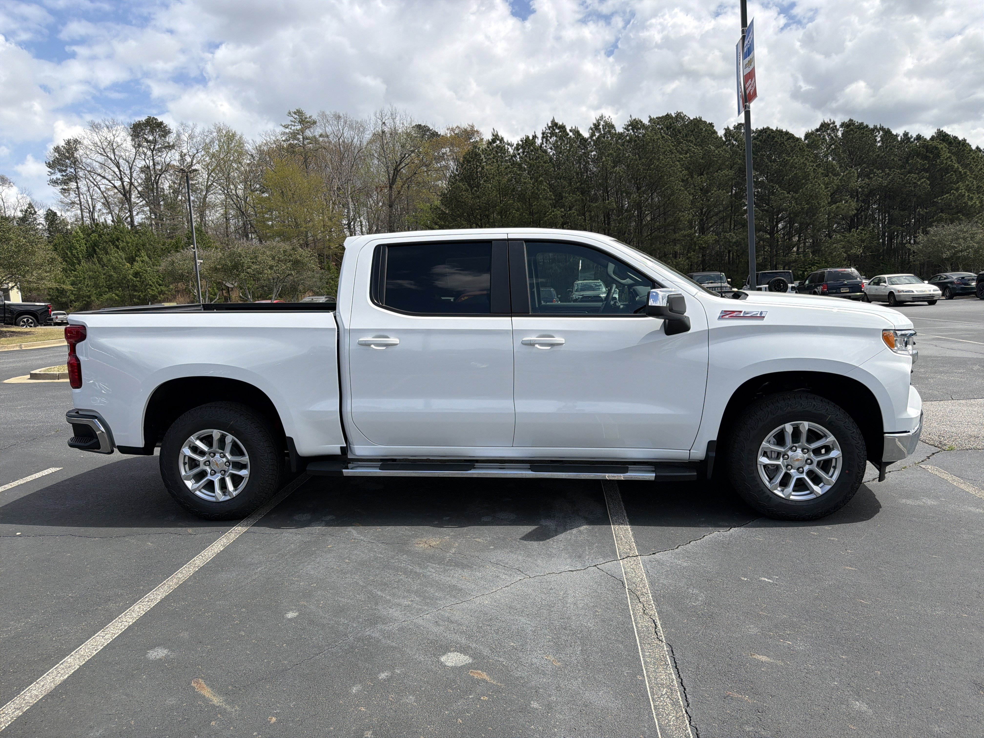 New 2026 Chevrolet Silverado 1500 LT w/ Z71 Off-Road Package image 4