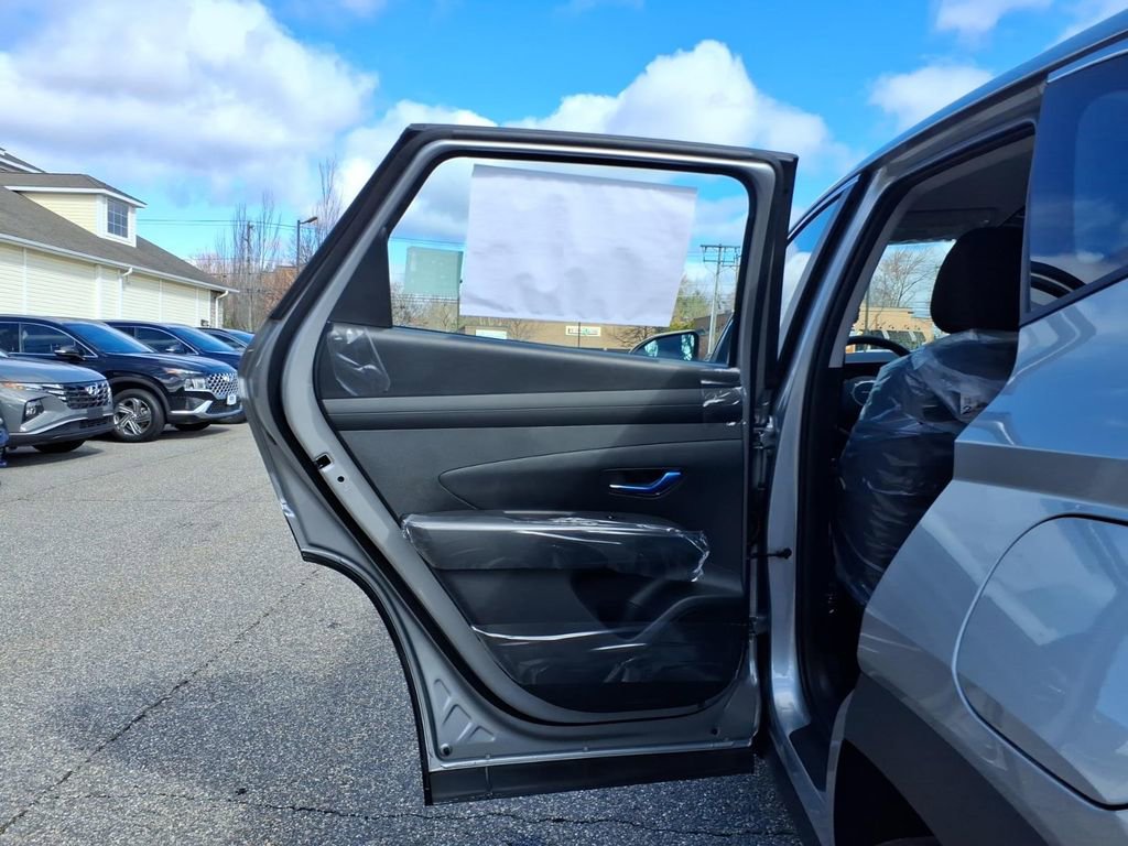 New 2026 Hyundai Tucson SE image 11