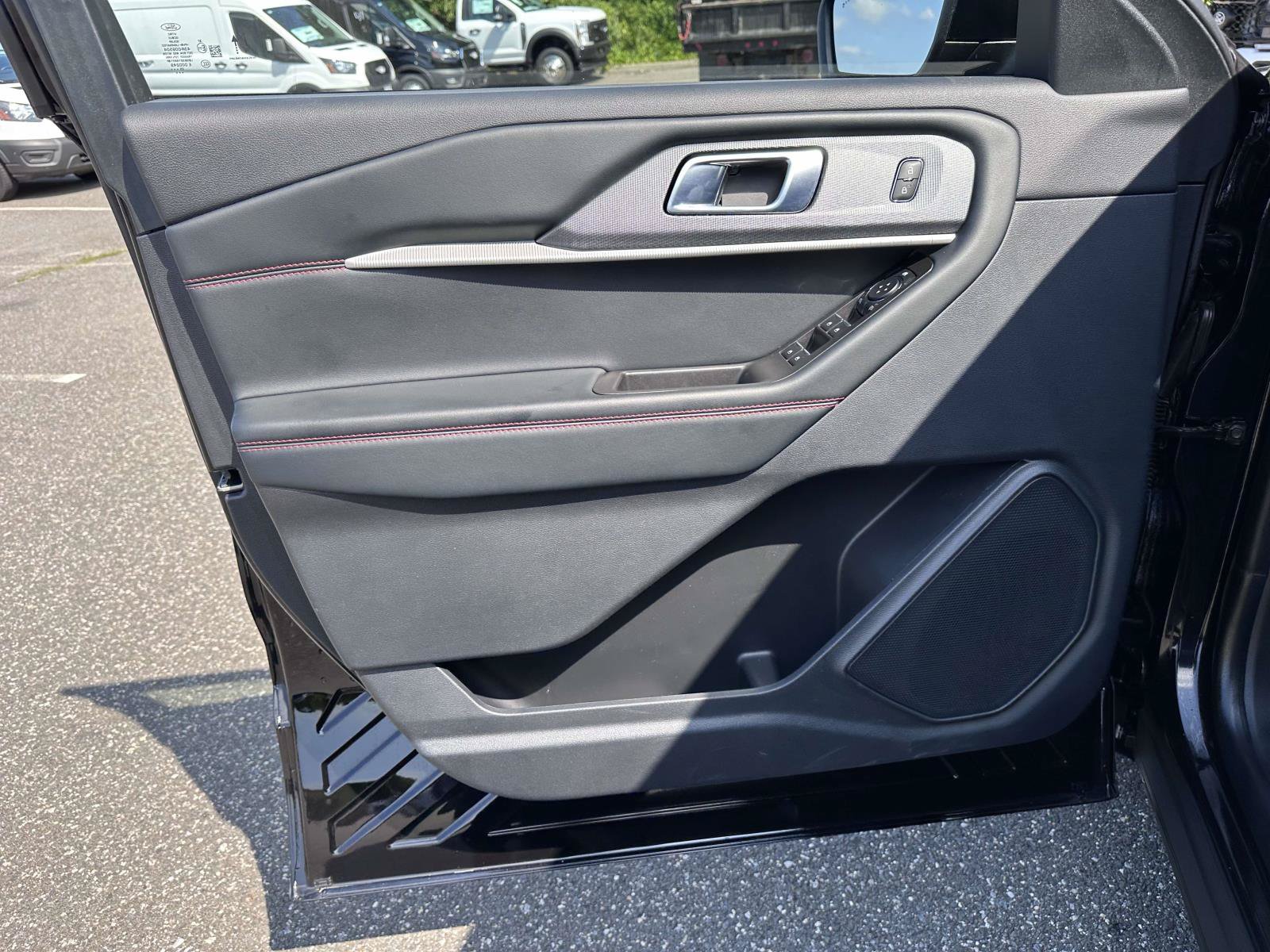 Used 2026 Ford Explorer ST-Line AWD/4WD image 9
