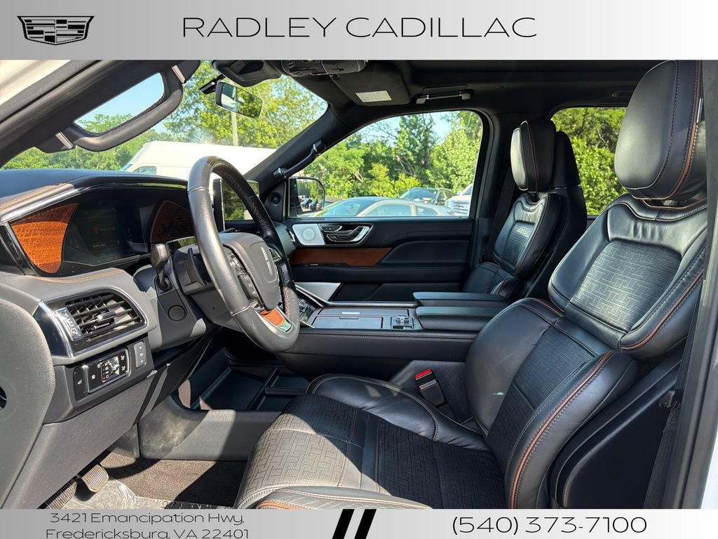 Used 2024 Lincoln Navigator L Black Label AWD/4WD image 3