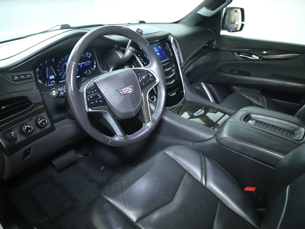 Used 2020 Cadillac Escalade Platinum AWD/4WD image 22