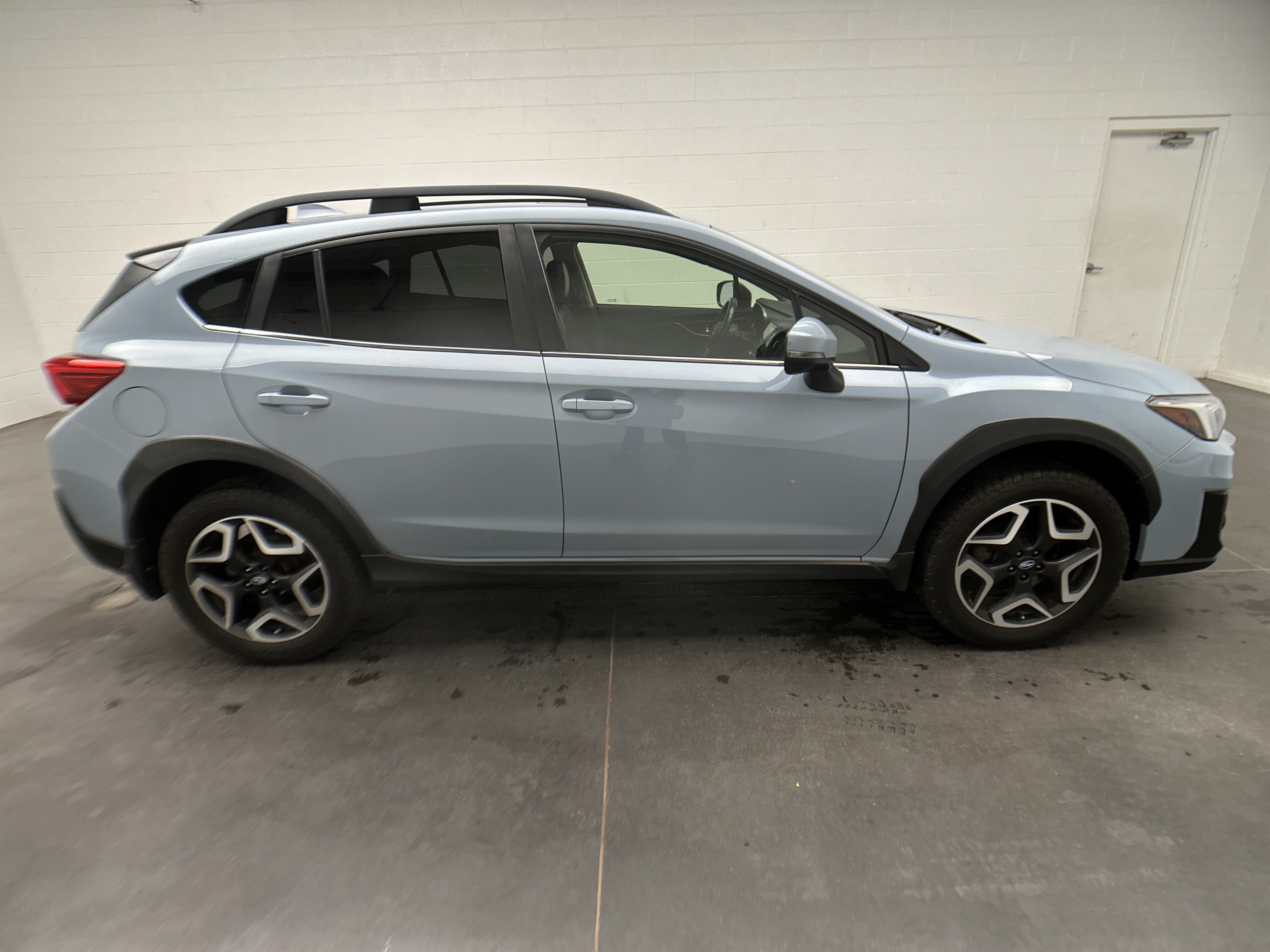 Used 2020 Subaru Crosstrek 2.0i Limited w/ Moonroof Package w/Navigation AWD/4WD image 4