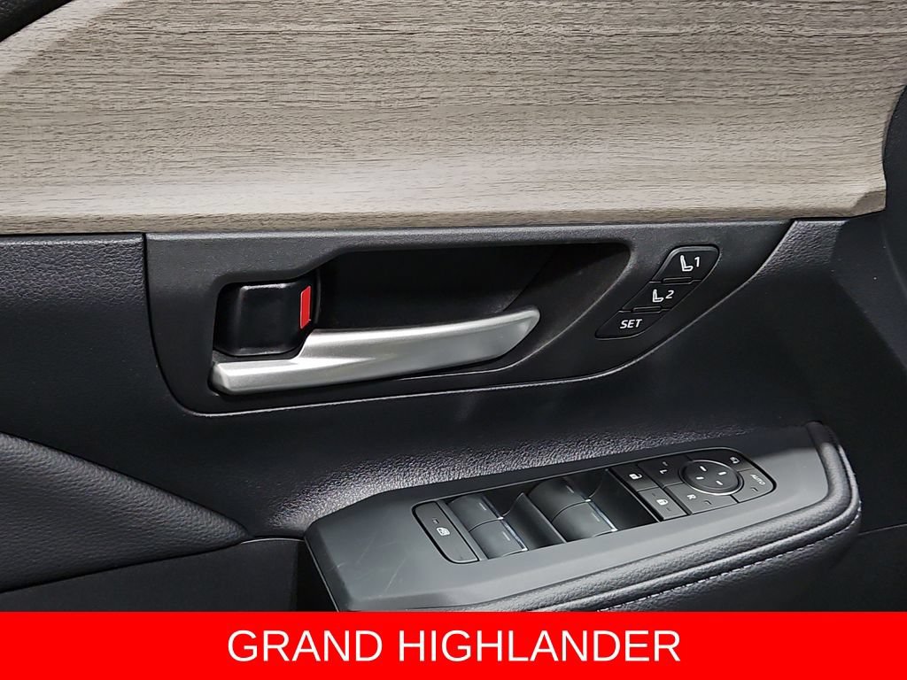 New 2026 Toyota Grand Highlander AWD image 10