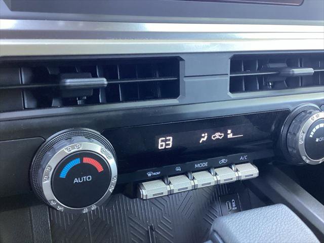 Certified 2025 Toyota Tacoma SR5 AWD/4WD image 16