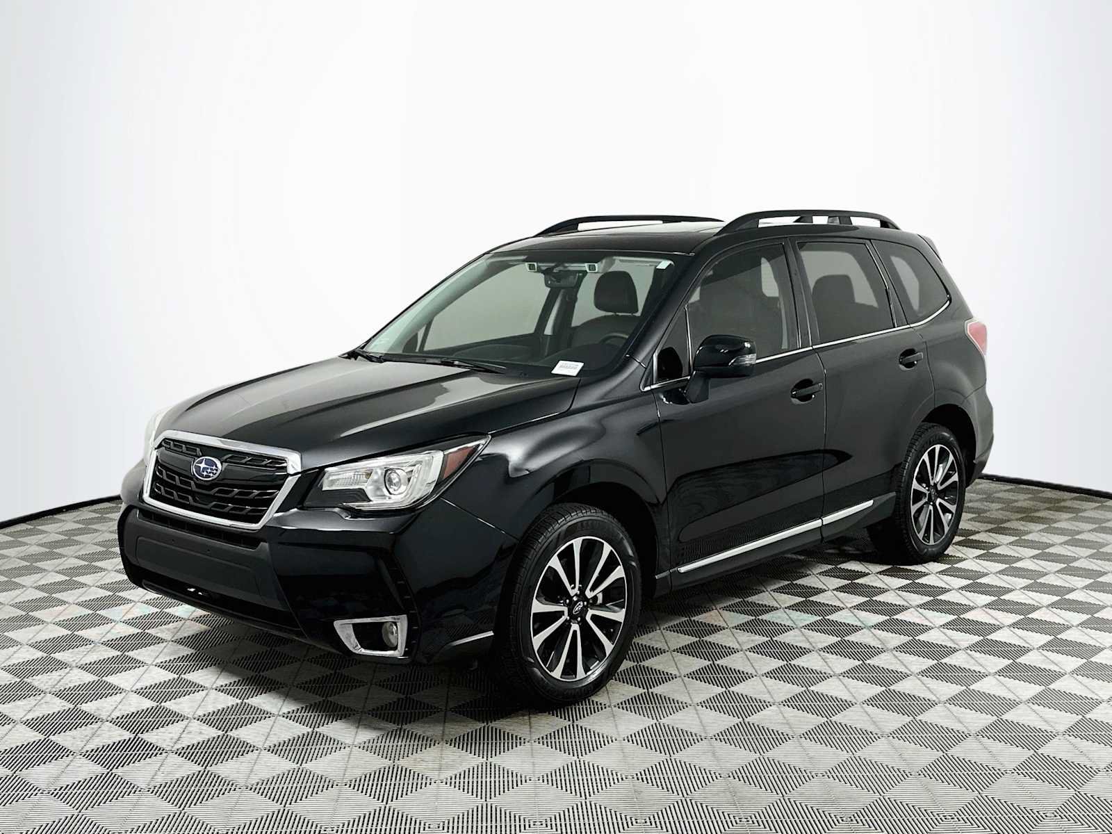 Used 2017 Subaru Forester 2.0XT Touring AWD/4WD image 3