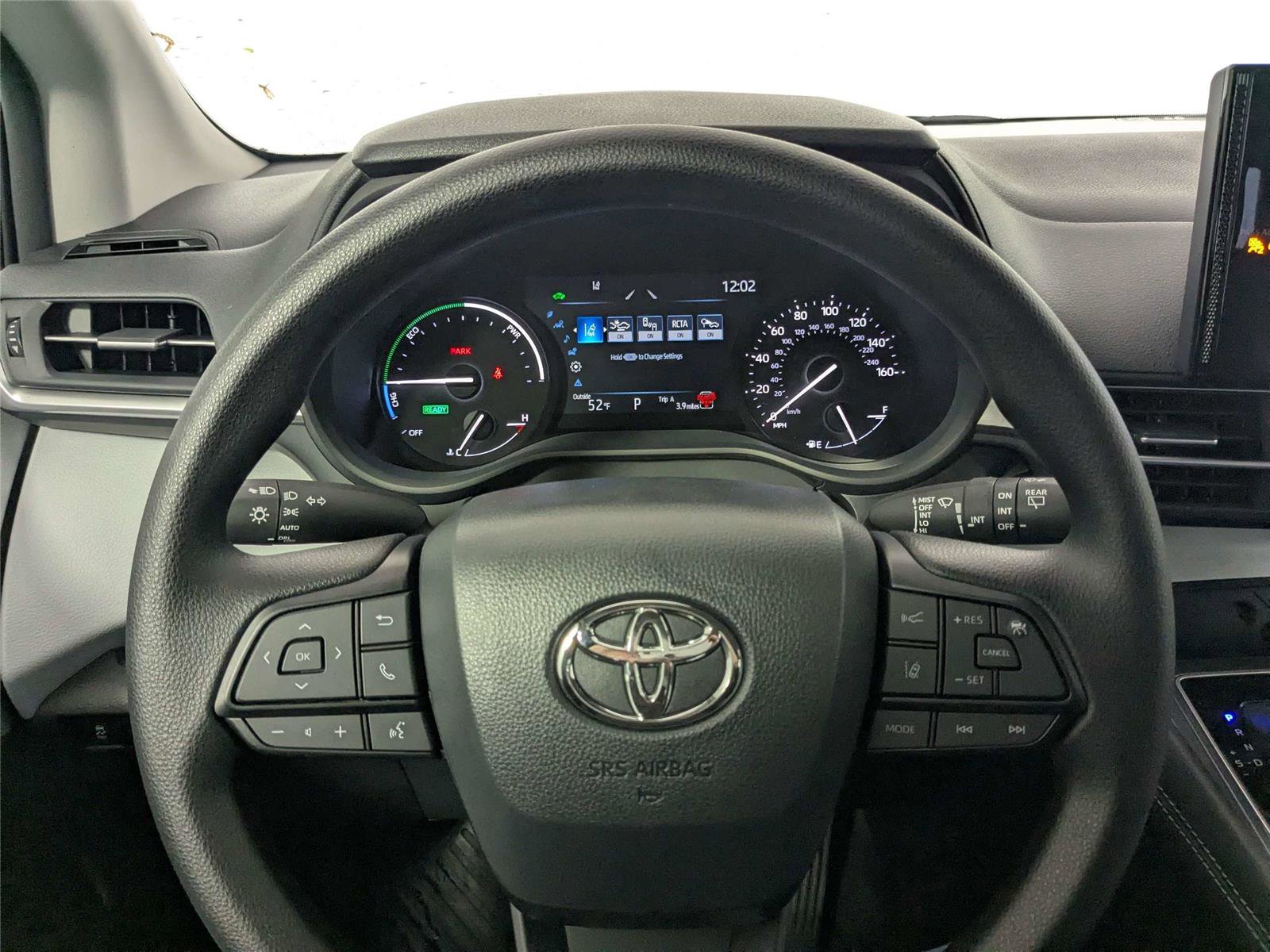 New 2026 Toyota Sienna LE image 13