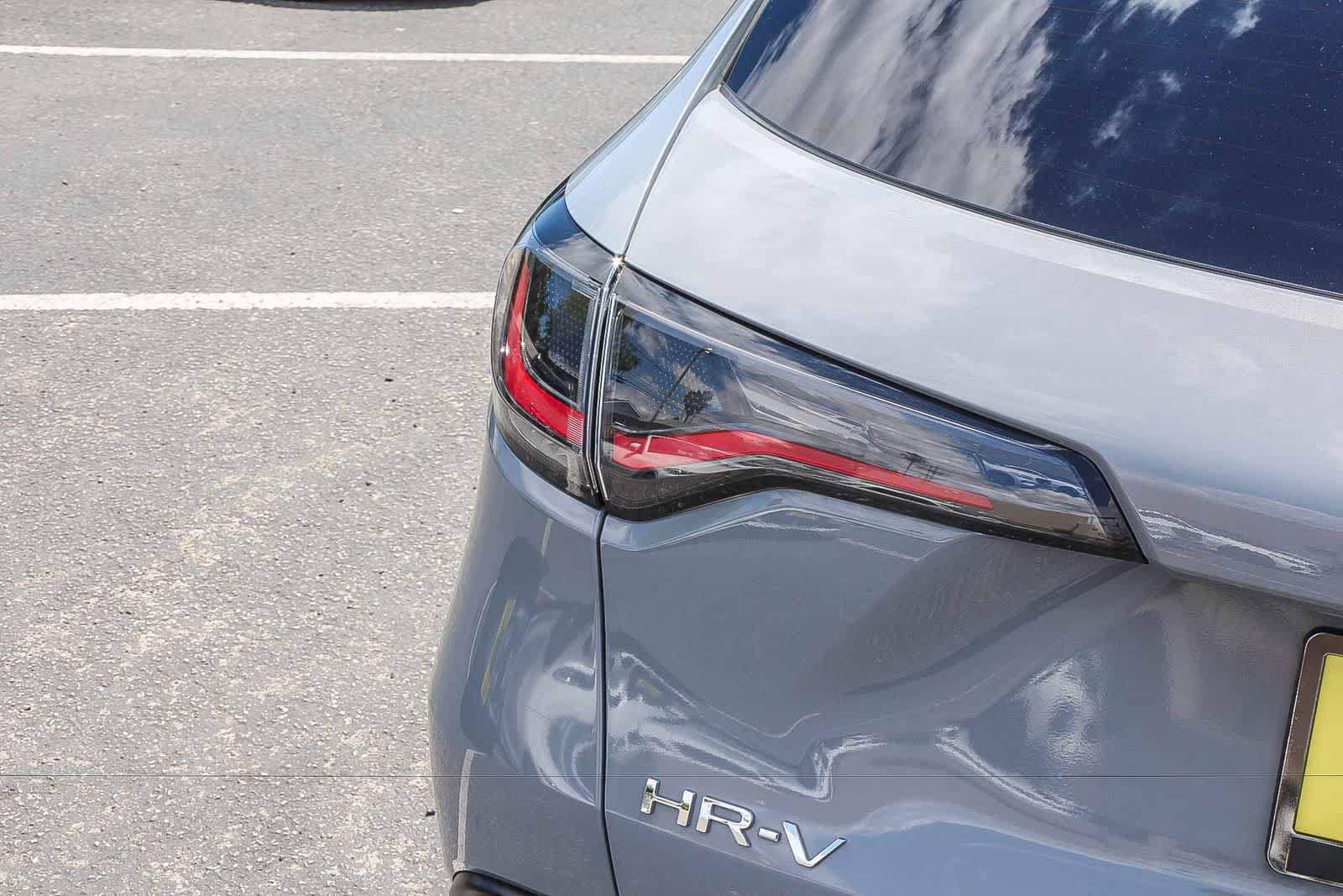 Used 2023 Honda HR-V Sport image 8