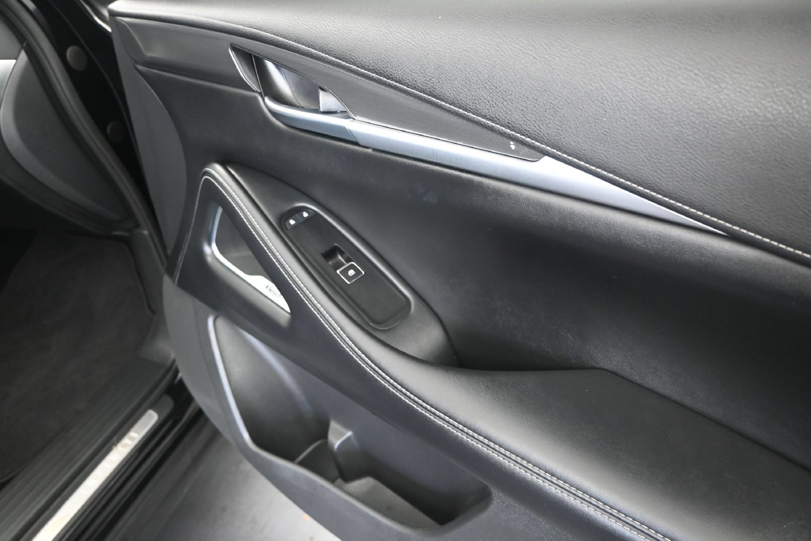 Used 2026 INFINITI QX60 Luxe w/ Cargo Package FWD image 24