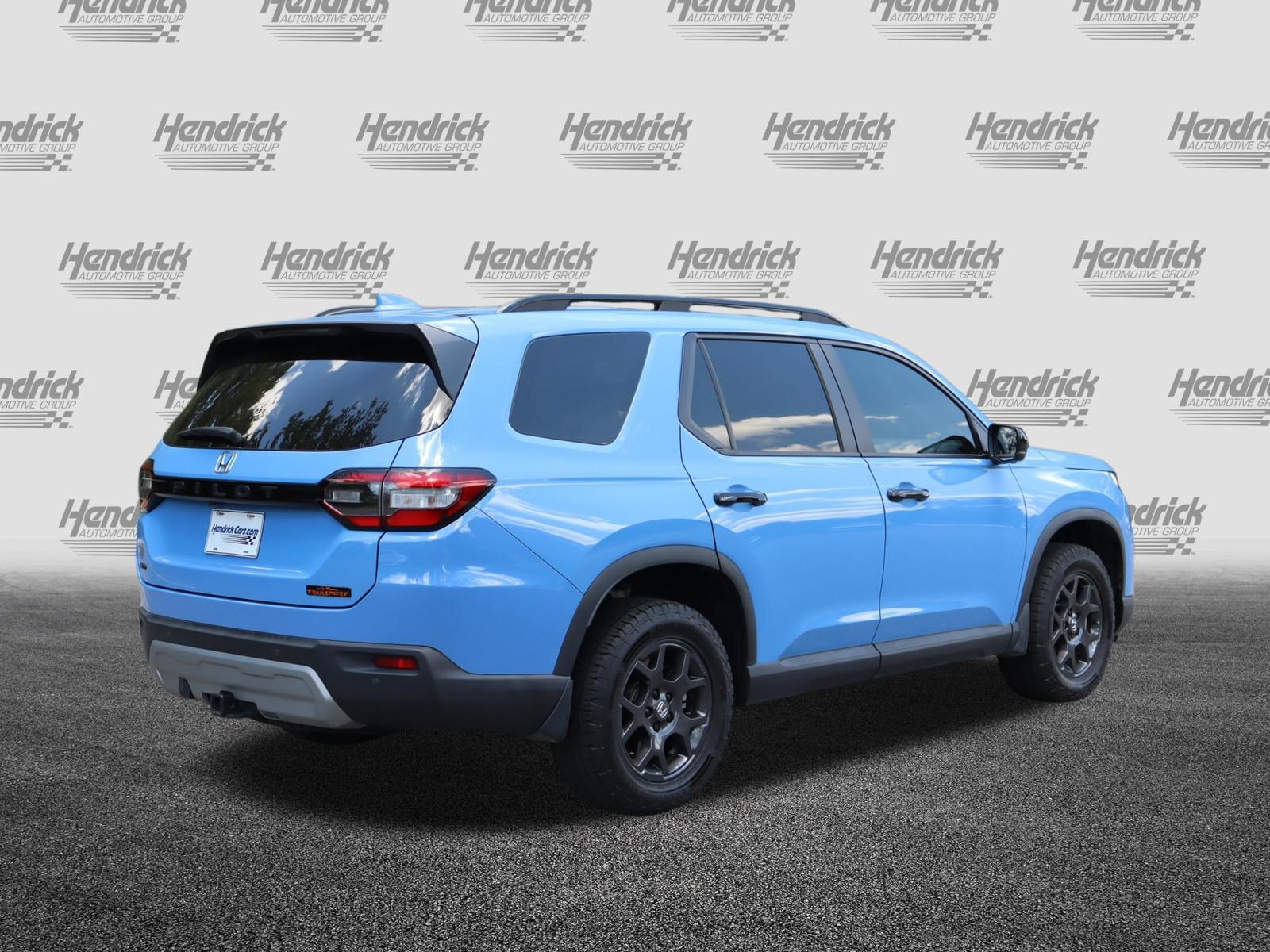 Used 2024 Honda Pilot TrailSport image 9