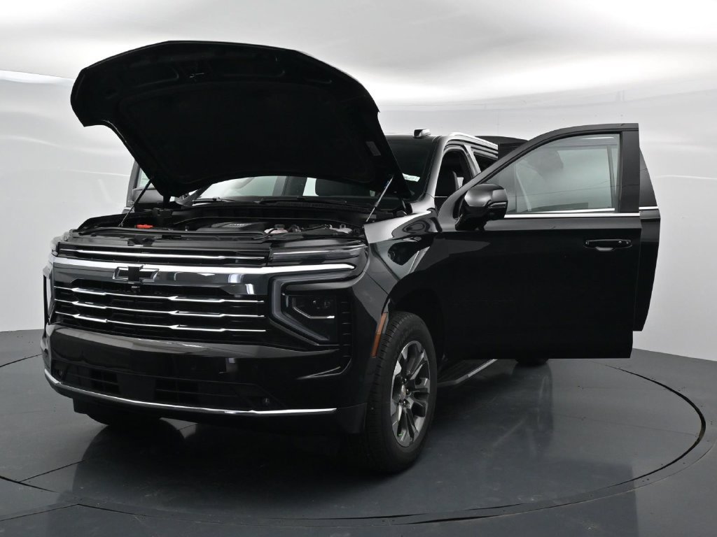 New 2026 Chevrolet Suburban LT w/ Comfort Package RWD image 37