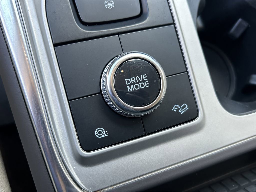 Used 2022 Ford Explorer Platinum w/ Technology Package image 27