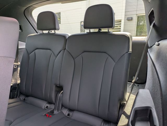 Used 2025 Audi Q7 3.0T Premium Plus image 29