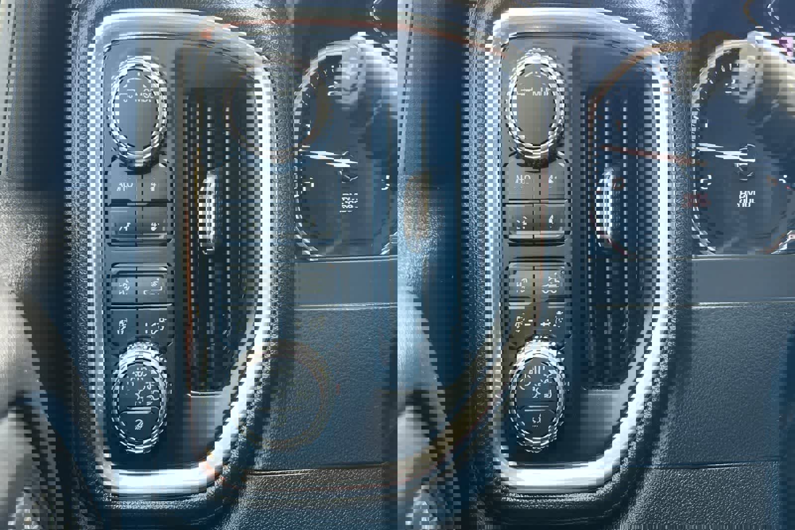 Used 2021 GMC Sierra 2500 Denali image 32