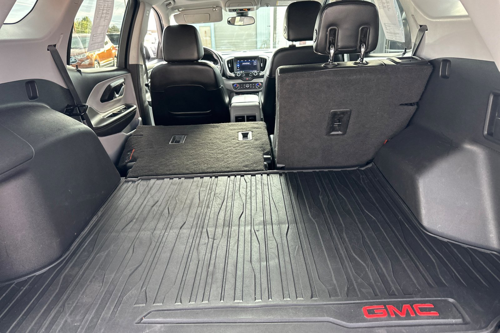 Used 2020 GMC Terrain SLT w/ Preferred Package image 16