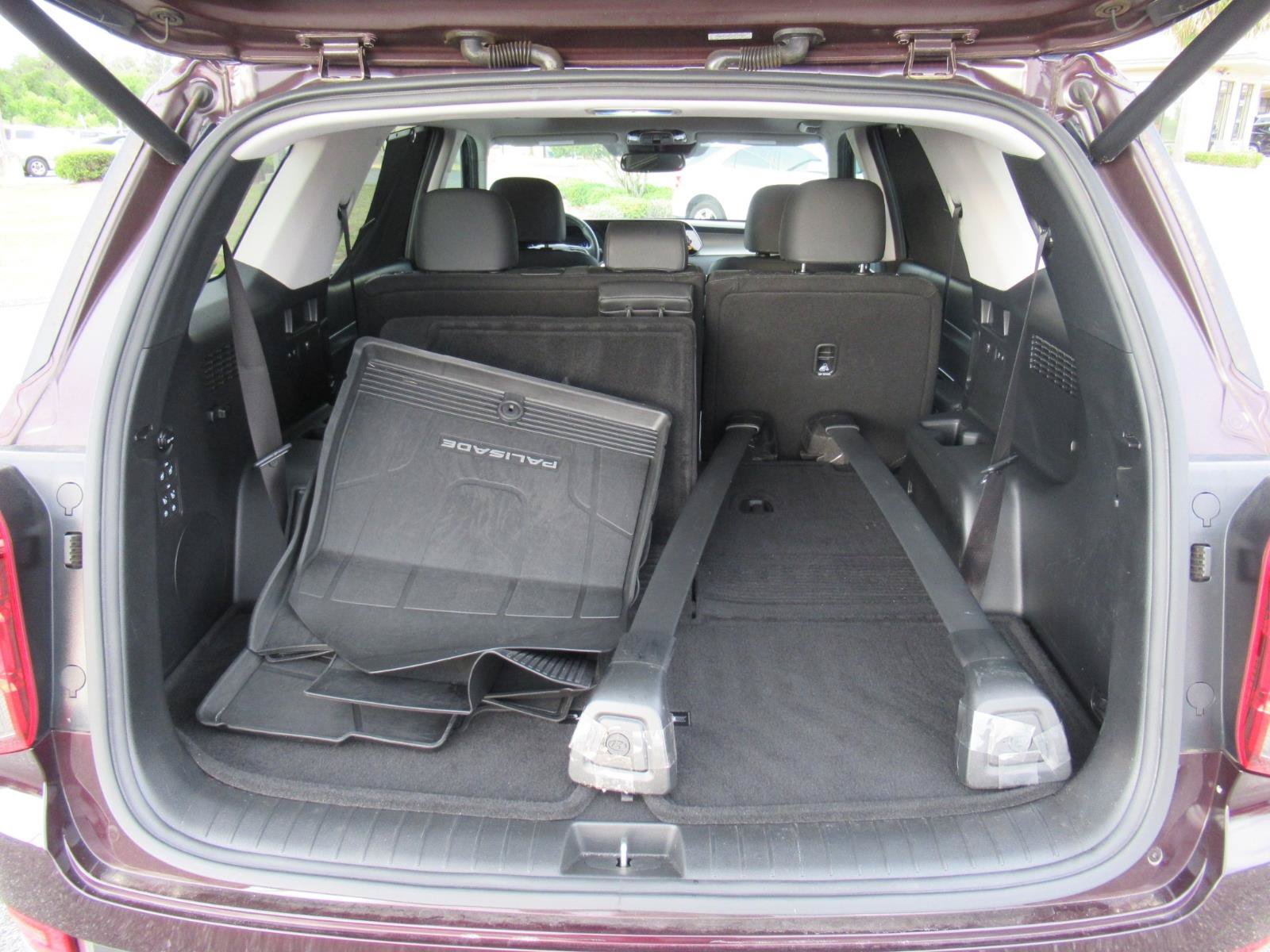 Used 2022 Hyundai Palisade SEL w/ 8P Bench Seat Package FWD image 34