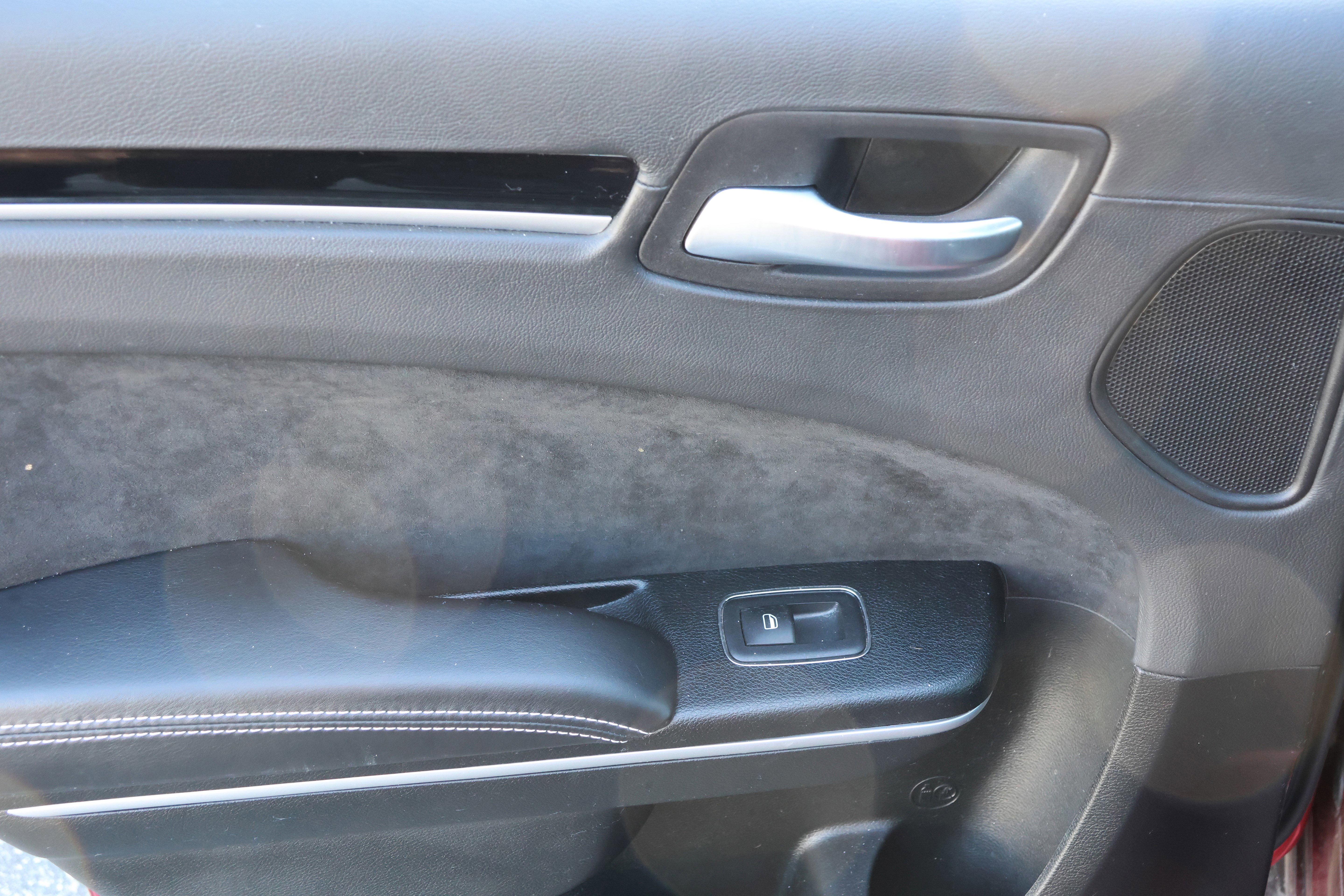 Used 2023 Chrysler 300 C image 34