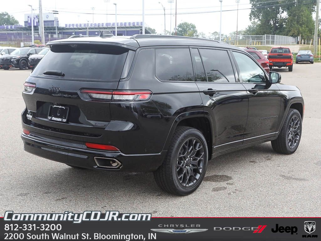 New 2025 Jeep Grand Cherokee L Summit w/ Advanced Protech Group IV image 7