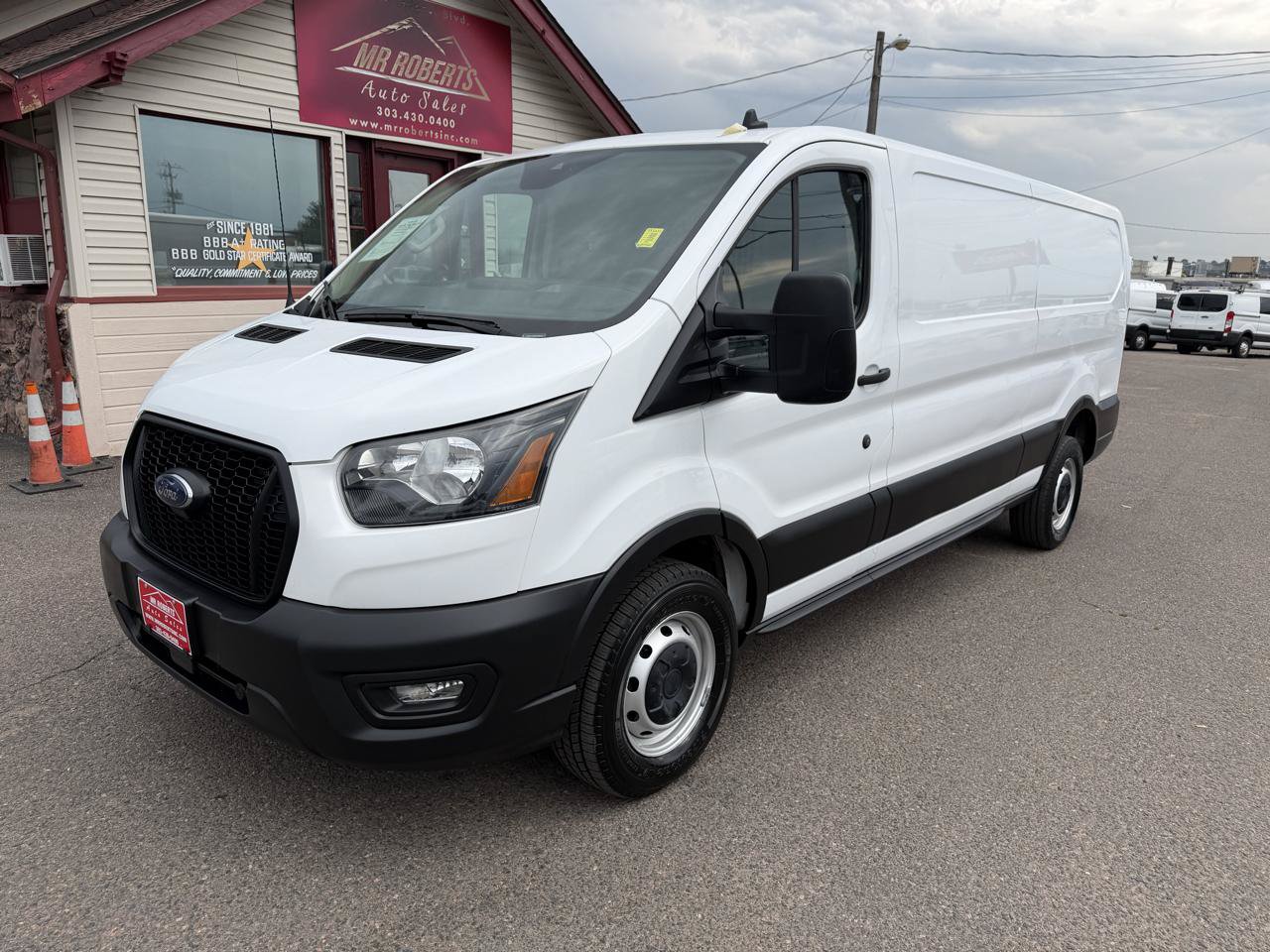 Used 2021 Ford Transit 250 Low Roof RWD image 4