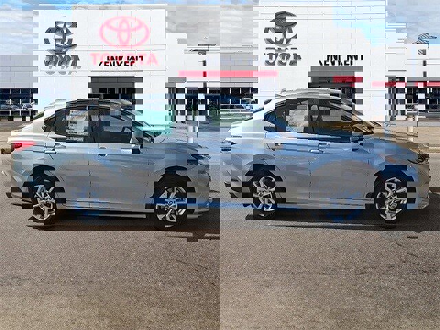 New 2026 Toyota Camry LE image 2