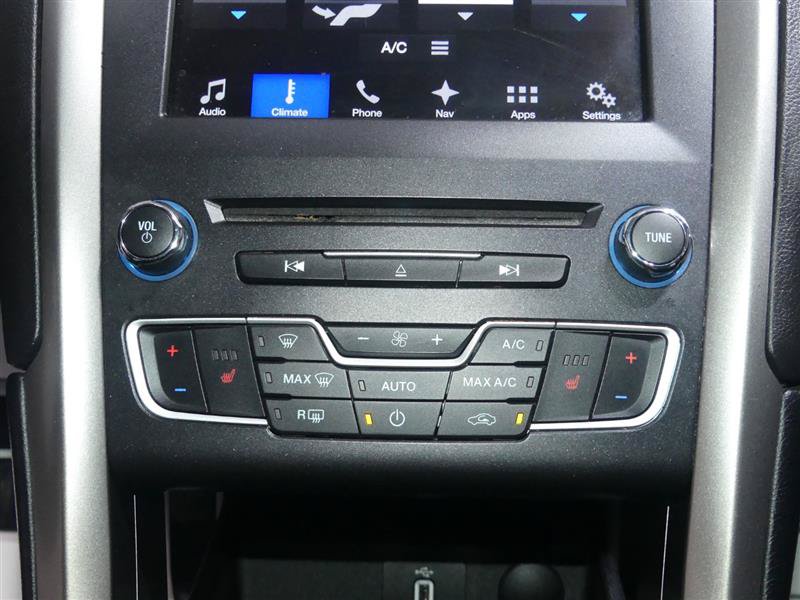 Used 2017 Ford Fusion SE w/ Equipment Group 201A FWD image 36