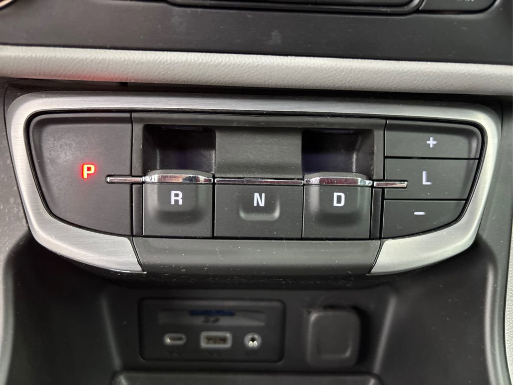 Used 2022 GMC Terrain SLT image 31