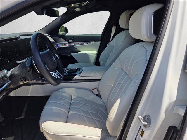 Used 2026 BMW 760i xDrive AWD/4WD image 24
