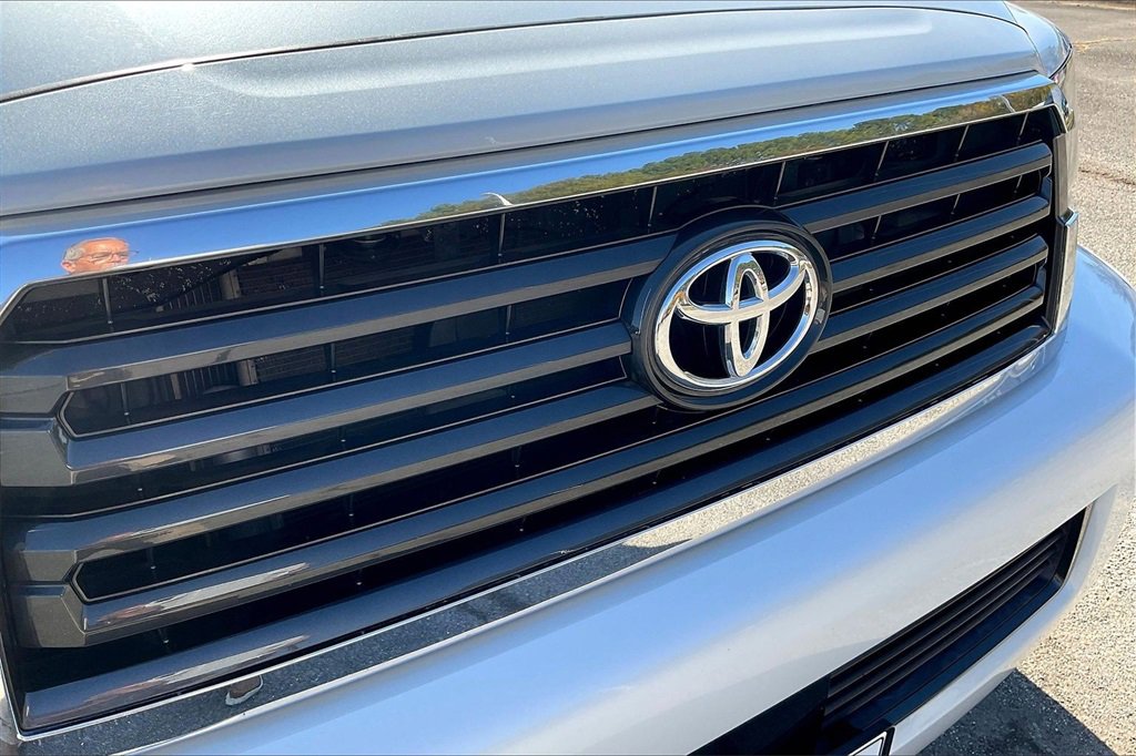 Used 2022 Toyota Sequoia SR5 image 29