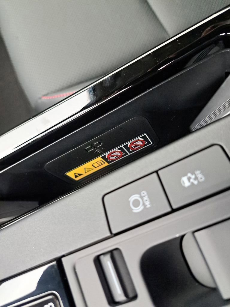 New 2026 Toyota Prius XSE image 28