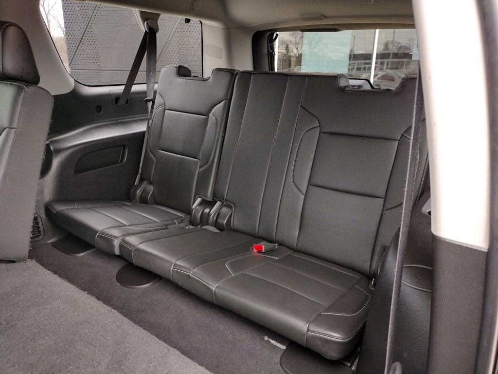 Used 2019 Chevrolet Suburban LT image 8