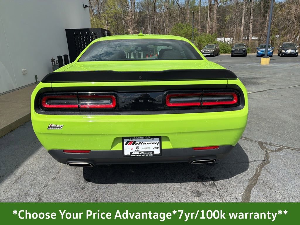 Certified 2023 Dodge Challenger SXT w/ Blacktop Package image 4